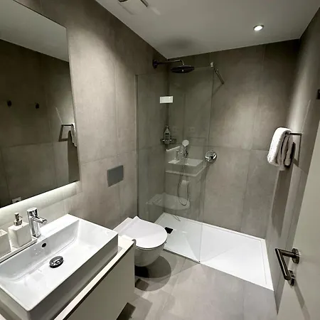 Luxury Lagos, Huge Outdoor Patio * Lagos